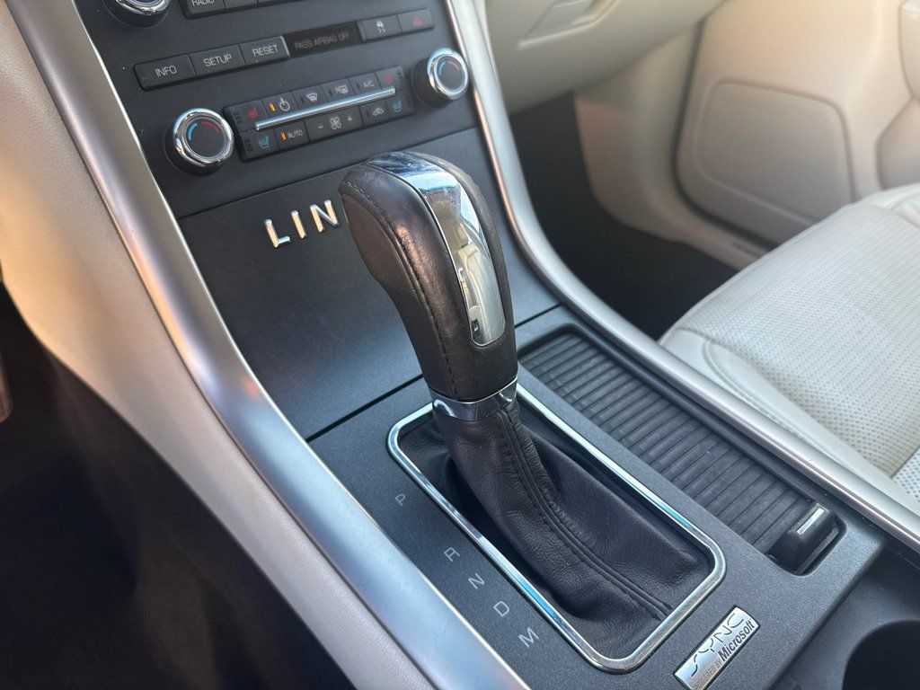 Used 2010 Lincoln MKS AWD image 18