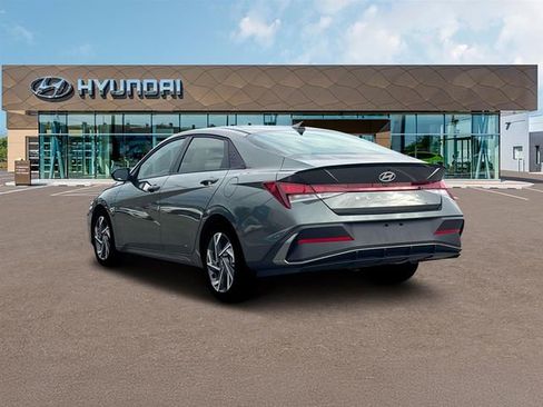 New 2025 Hyundai Elantra Sport image 5
