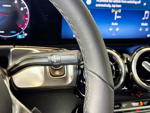 New 2025 Mercedes-Benz GLB 250 image 15