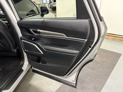 Used 2024 Kia Telluride EX X-Line image 19