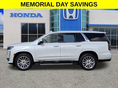 Used 2023 Cadillac Escalade Premium Luxury w/ Performance Package AWD/4WD image 6