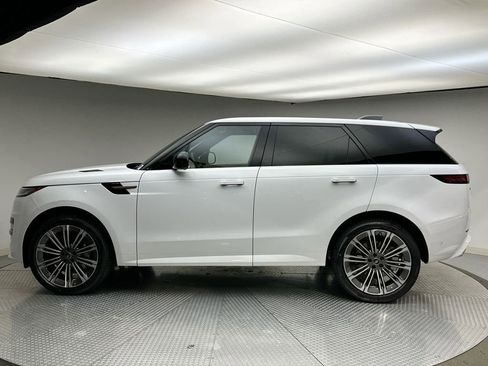 Used 2025 Land Rover Range Rover Sport Dynamic SE image 2