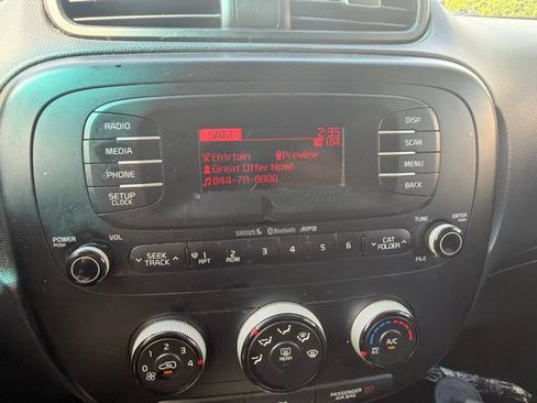 Used 2016 Kia Soul FWD image 10