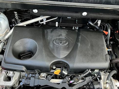 Used 2024 Toyota RAV4 XSE w/ Advanced Technology Package AWD/4WD image 32