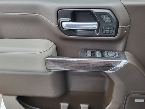 Certified 2022 Chevrolet Silverado 2500 LTZ w/ LTZ Plus Package image 26