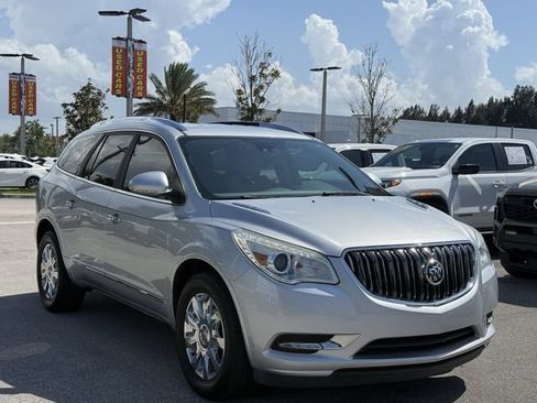 Used 2017 Buick Enclave Leather FWD image 4