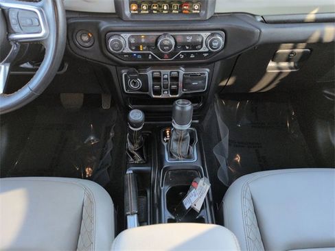 Certified 2022 Jeep Wrangler Unlimited Sahara image 18