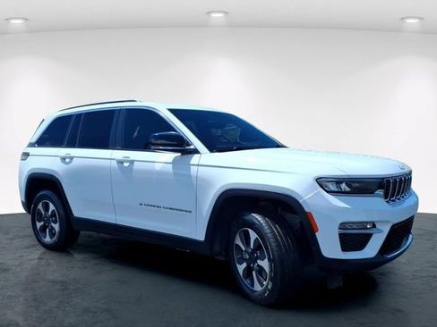 Used 2024 Jeep Grand Cherokee Limited 4xe AWD/4WD image 5