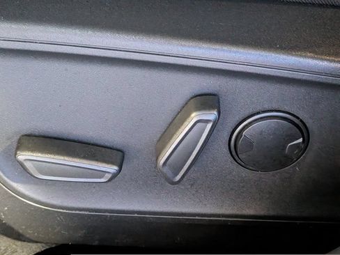 Used 2025 Ford Escape ST-Line FWD image 22