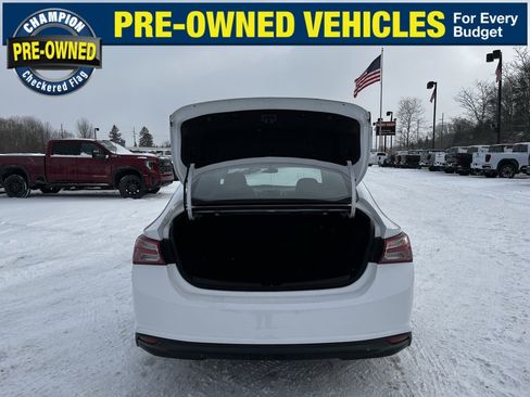 Used 2022 Chevrolet Malibu LT image 8