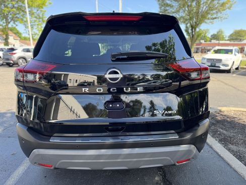 Used 2023 Nissan Rogue SV AWD/4WD image 5