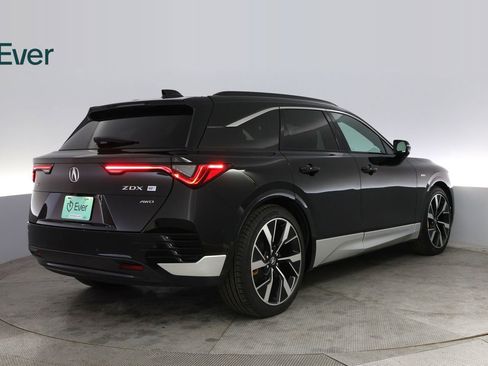 Used 2024 Acura ZDX Type S AWD/4WD image 3