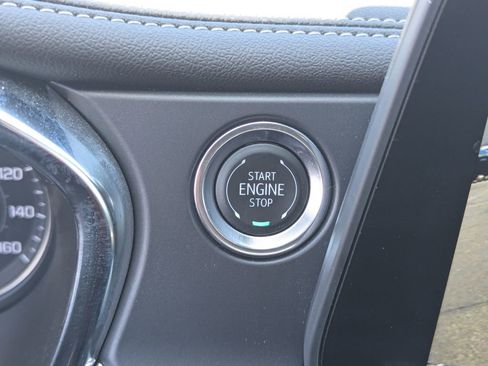 Used 2025 Chevrolet Blazer LT AWD/4WD image 18