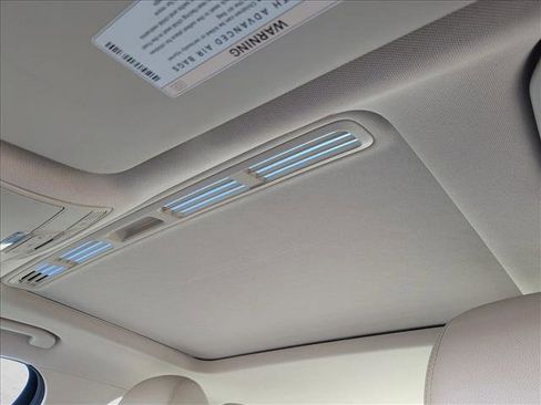 Used 2018 Mercedes-Benz E 300 image 13