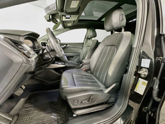 Used 2022 Audi Q4 e-tron Premium Plus AWD/4WD image 4