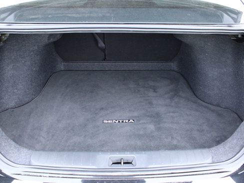 Used 2021 Nissan Sentra SR image 9