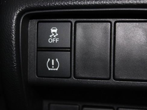 Used 2019 Honda CR-V LX image 33