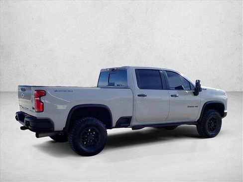 Used 2026 Chevrolet Silverado 2500 ZR2 w/ ZR2 Bison Edition AWD/4WD image 4