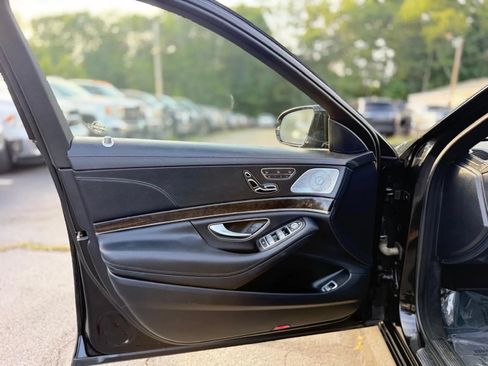 Used 2015 Mercedes-Benz S 550 4MATIC Sedan image 11