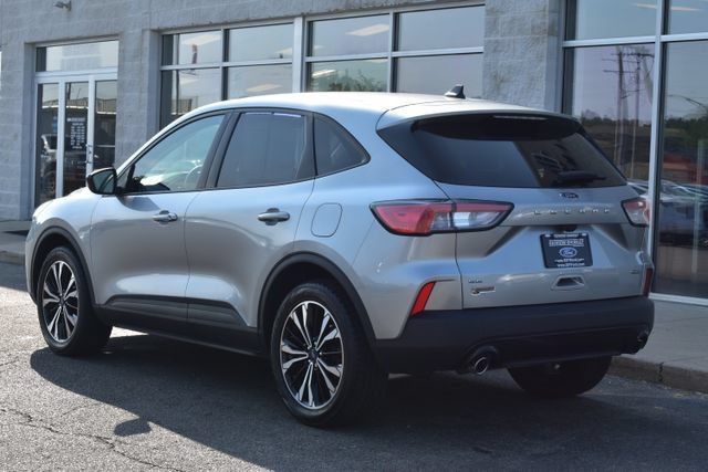 Used 2022 Ford Escape SE w/ SE Sport Appearance Package AWD/4WD image 8