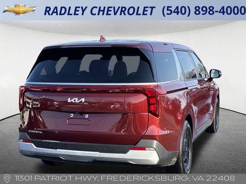 Used 2025 Kia Carnival image 17