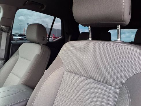 Used 2023 Chevrolet Traverse LT FWD image 17