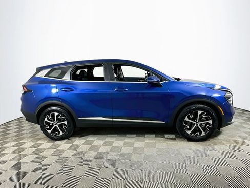 Used 2025 Kia Sportage EX FWD image 2