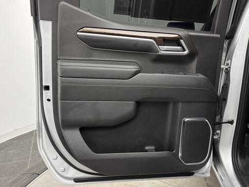 Used 2022 GMC Sierra 1500 Elevation image 24