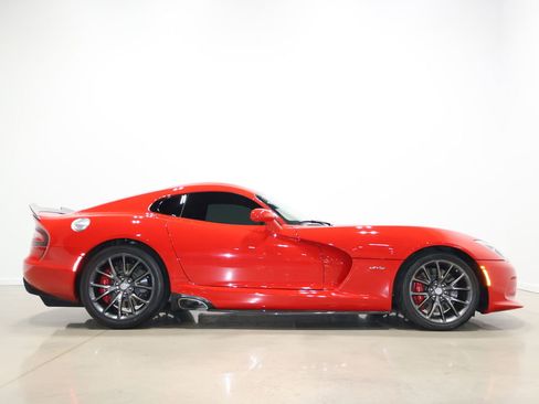 Used 2013 SRT Viper GTS w/ GTS Laguna Interior Pkg image 44