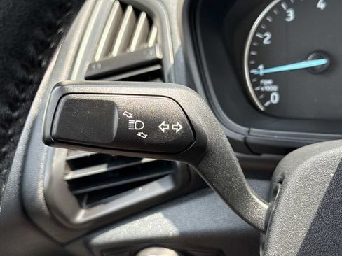 Used 2019 Ford EcoSport SE FWD image 25