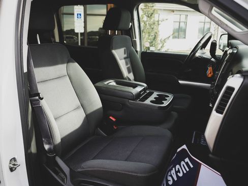 Used 2017 Chevrolet Silverado 1500 LT image 24