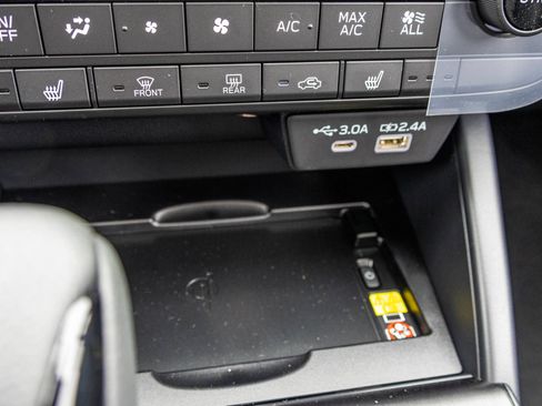 Used 2026 Subaru Outback Limited XT AWD/4WD image 11