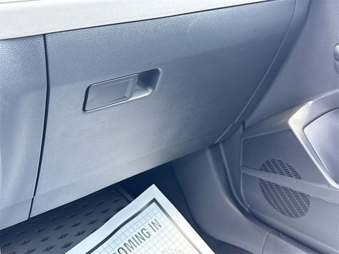 New 2025 Volkswagen Taos SE image 42