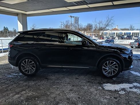 Certified 2022 Lincoln Corsair AWD w/ Equipment Group 101A image 4