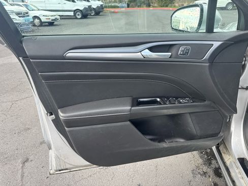 Used 2014 Ford Fusion Energi Titanium w/ Driver Assist Package image 7