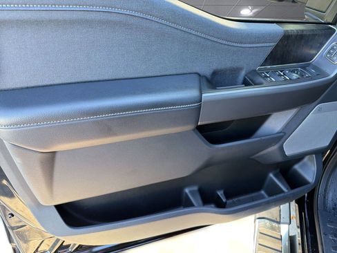 Used 2025 Ford F250 Lariat w/ Chrome Package image 13