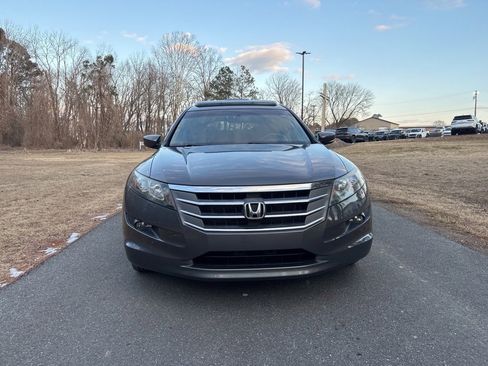 Used 2010 Honda Crosstour EX-L image 2