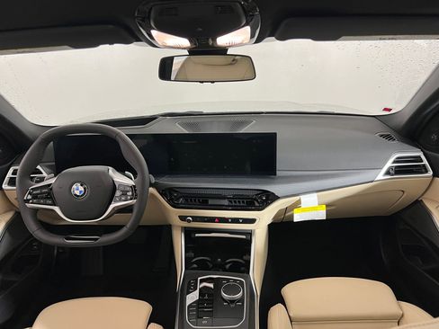 Used 2025 BMW 330i xDrive Sedan w/ Premium Package AWD/4WD image 14