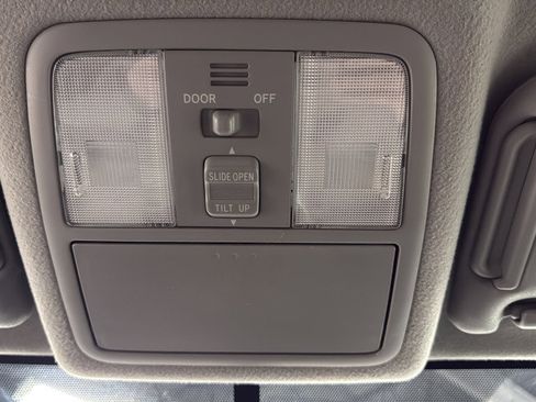 Used 2008 Toyota RAV4 Sport image 24