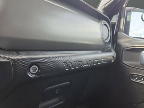 Used 2022 Jeep Wrangler Unlimited Sport image 28