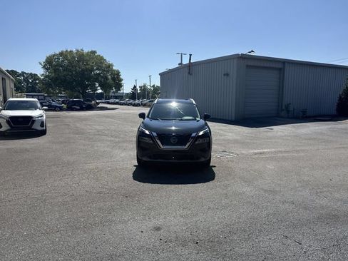 Used 2023 Nissan Rogue SL w/ SL Premium Package FWD image 2