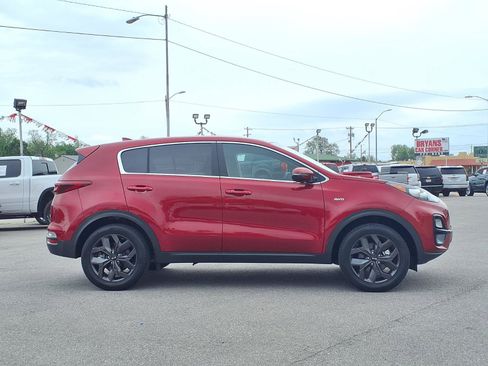 Used 2022 Kia Sportage LX w/ LX AWD Value Edition Package image 2