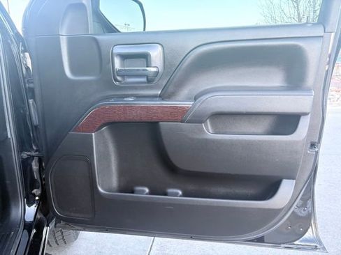 Used 2017 GMC Sierra 1500 SLE w/ SLE Value Package image 32