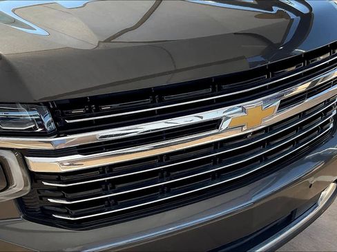 Used 2021 Chevrolet Tahoe LT w/ LT Signature Package image 30