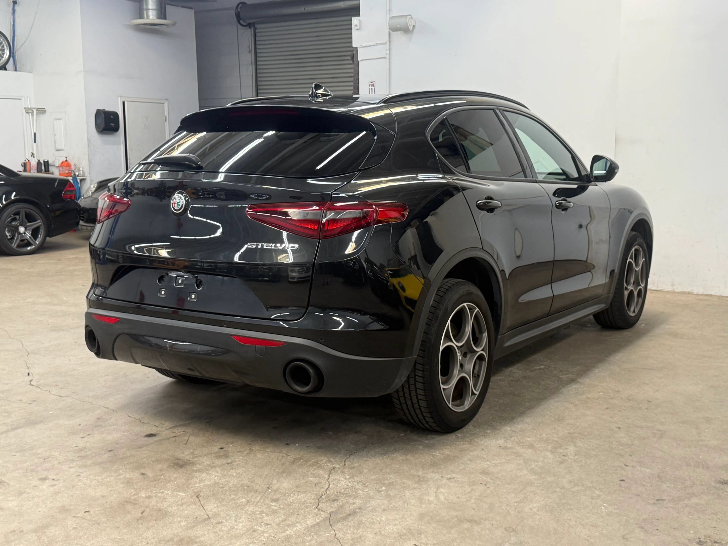 Used 2023 Alfa Romeo Stelvio Sprint RWD image 6