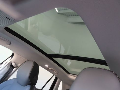 New 2026 Volkswagen Tiguan SE image 19