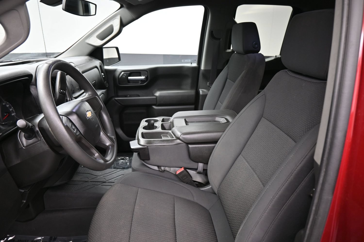 Used 2020 Chevrolet Silverado 1500 Custom w/ Custom Value Package AWD/4WD image 13