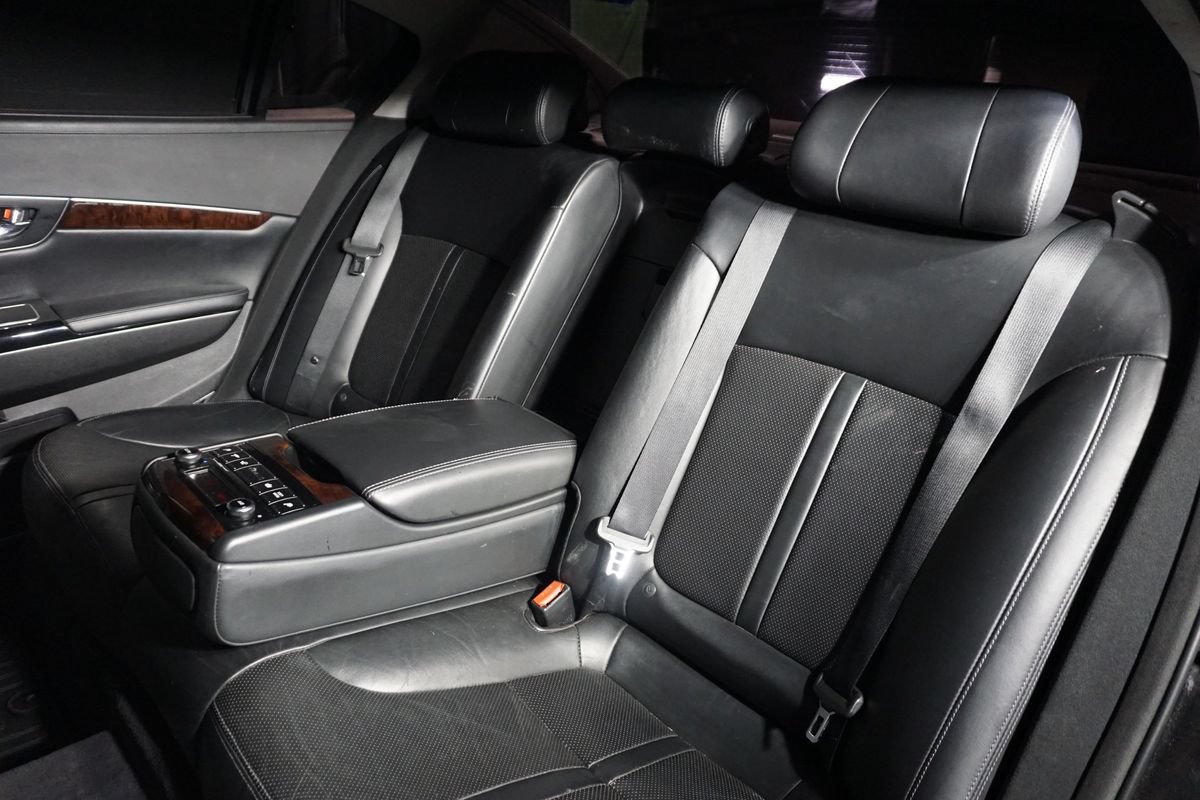 Used 2016 Kia K900 Luxury RWD image 20