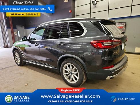 Used 2020 BMW X5 xDrive40i w/ Convenience Package AWD/4WD image 3