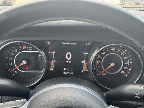 Used 2019 Jeep Wrangler Unlimited Sahara AWD/4WD image 22